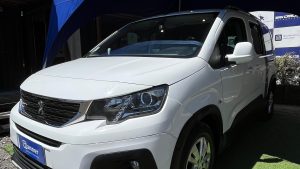 PEUGEOT RIFTER 2019 AT DIESEL